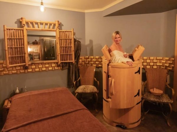 Ielūdzam Jūs labsajūtas un skaistuma pasaulē - SPA un masāžas salonā romantiskā vietā Vecrīgā